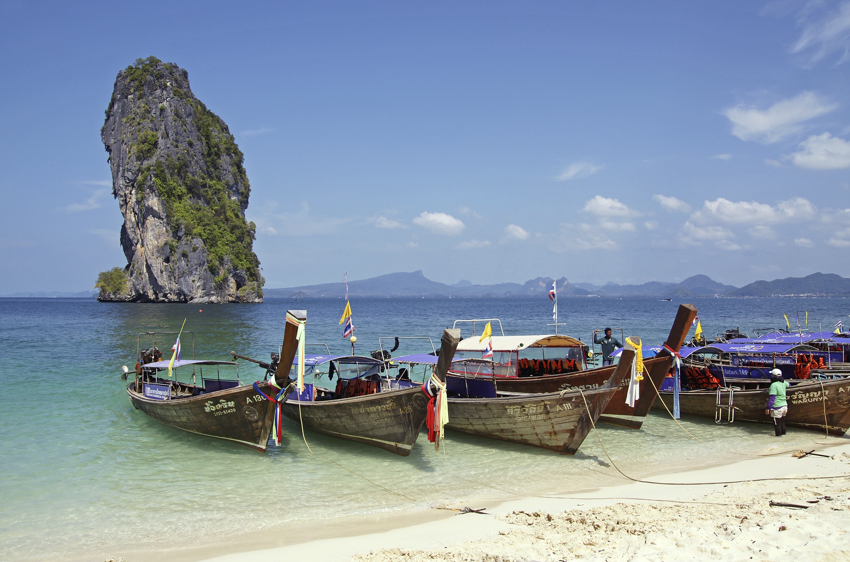https://d3r8gwkgo0io6y.cloudfront.net/upload/Poda Island.jpg